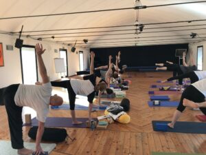 Ardha Chandrasana