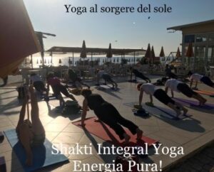 phoca_thumb_l_03 yoga al mare 19.jpg