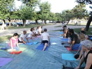 phoca_thumb_l_13-yoga day 018