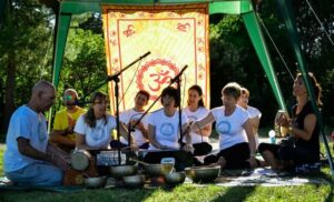phoca_thumb_l_14-festa shakti 2015