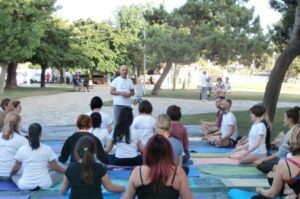 phoca_thumb_l_17-yoga day 018