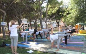 phoca_thumb_l_7-yoga day 018