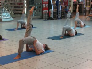 phoca_thumb_l_dimostrazione yoga 007
